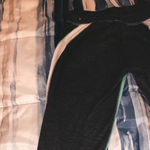Super Comfy Aeropostale Joggers - Picture 2 of 4